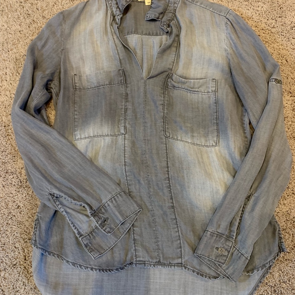 Cloth + Stone distressed chambray shirt